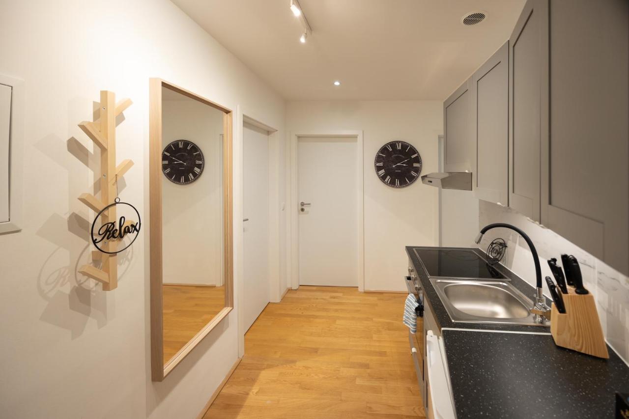 Rooftop Cozy Near Innerstadt With Ac Appartement Vienne